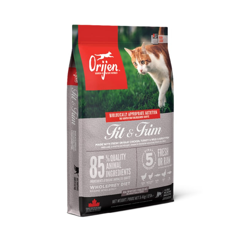 Vue de face du sachet de croquettes pour chat Orijen Fit & Trim 1966996 sur fond blanc.