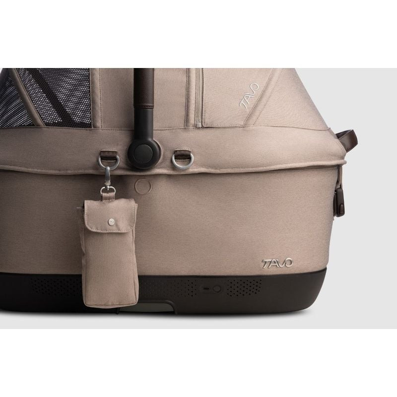 Siège auto pour animaux TAVO PETS Maeve Iso6x Wind Fawn avec Isofix et ventilateur USB, vue latérale