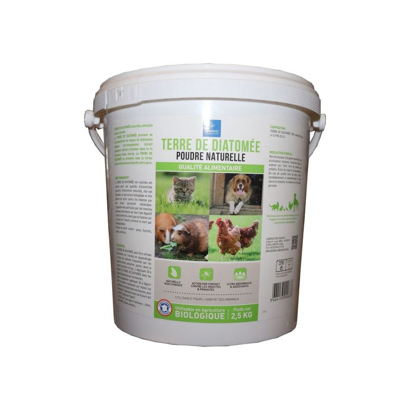 Gros plan du seau DEMAVIC Sanitomée 1922088 de 2,5 kg de terre de diatomée naturelle antiparasitaire