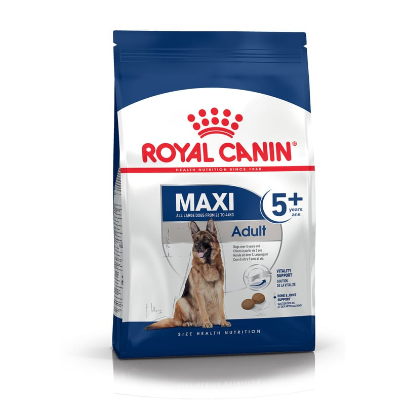 Panneau arrière du sac de croquettes Royal Canin Maxi Adult 5+ avec guide d'alimentation et liste d'