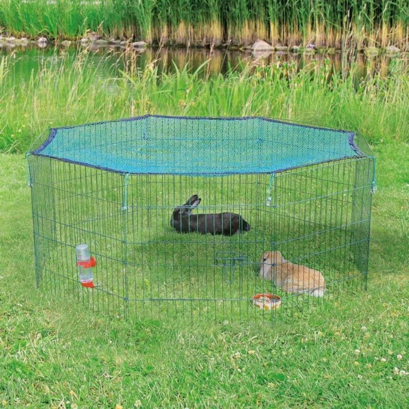 Enclos extérieur TRIXIE avec filet de protection pour lapins et cobayes dans un jardin