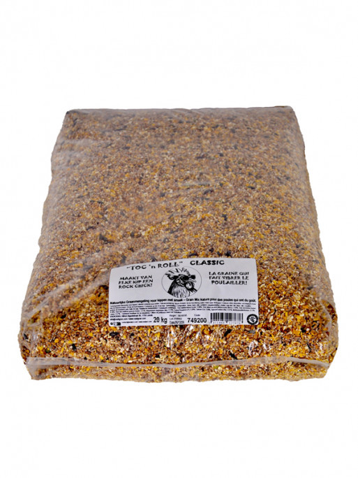 Bag of VADIGRAN 1143705 complete grain mix for laying hens, natural ingredients, 20 kg packaging.