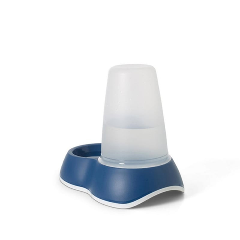 Gros plan du distributeur d'eau Savic Flamingo bleu montrant la zone de boisson et le socle bleu.