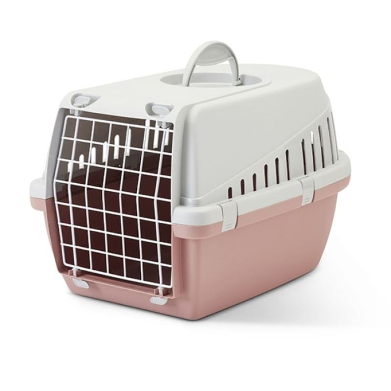 Caisse de transport Savic Trotter 2 Rose sur fond blanc, vue de face montrant la porte avec grillage