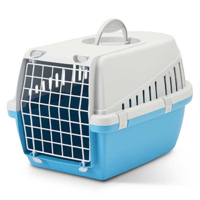 Cage de transport Savic Trotter 1 bleu nordic avec porte avant grillagée et poignée, vue de face.