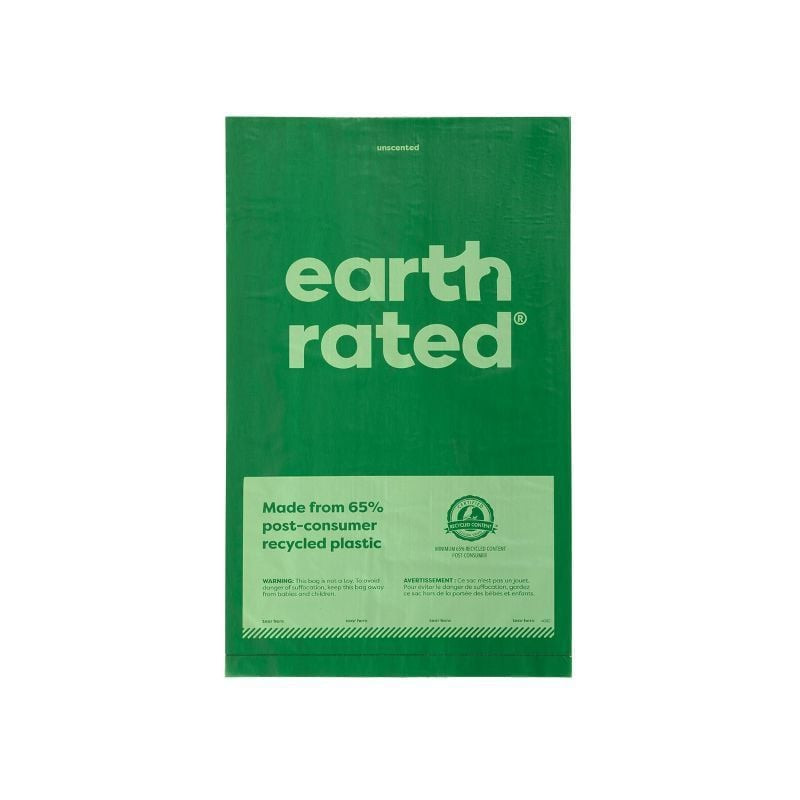 Détail du sac à crottes Earth Rated sans parfum noué, montrant les poignées faciles et la fermeture 