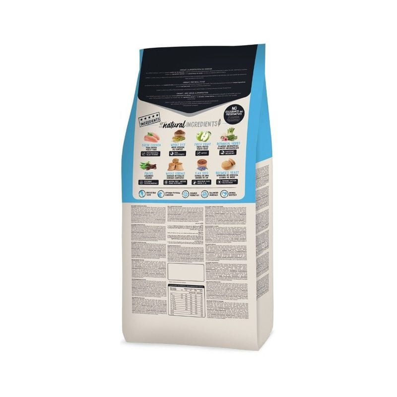 Sac de croquettes Ownat Classic Junior pour chiot sur fond blanc