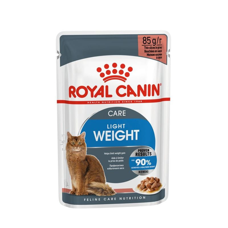 Packshot de la pâtée pour chat Royal Canin Light Weight Care en sauce, montrant un sachet avec une i