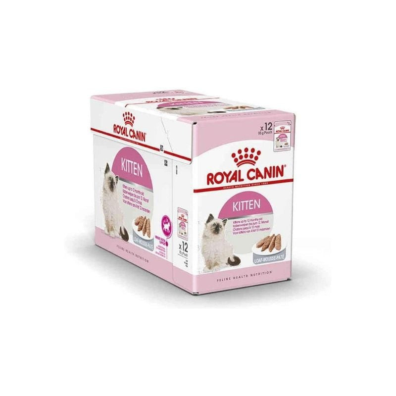 Vue de côté des sachets de mousse Royal Canin pour chaton empilés, montrant le nom du produit et les