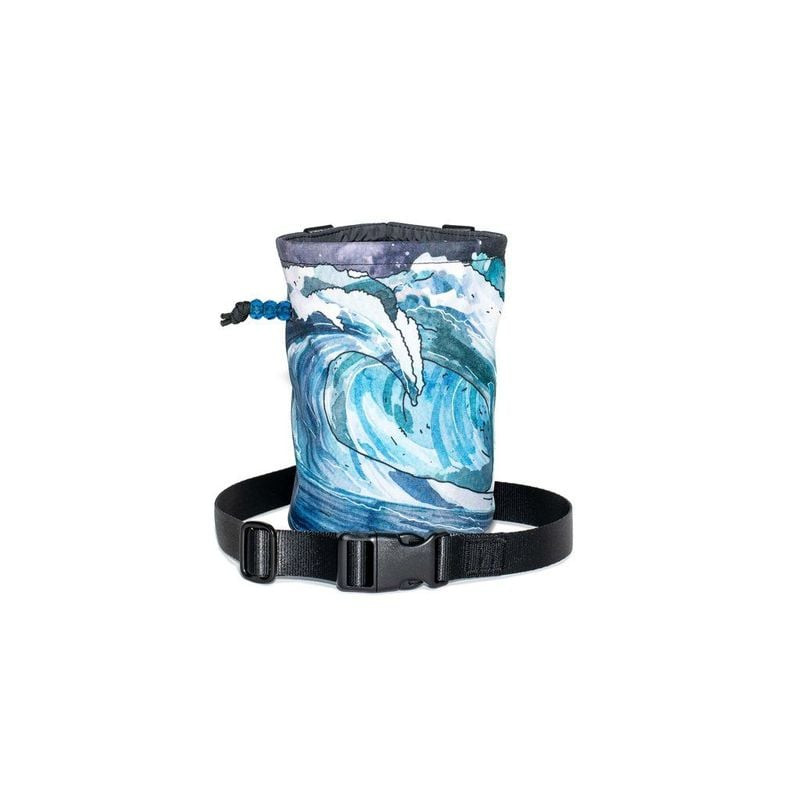 Vue de face de la pochette à friandises Tamer Ocean Wave avec fermeture sécurisée et sangle réglable