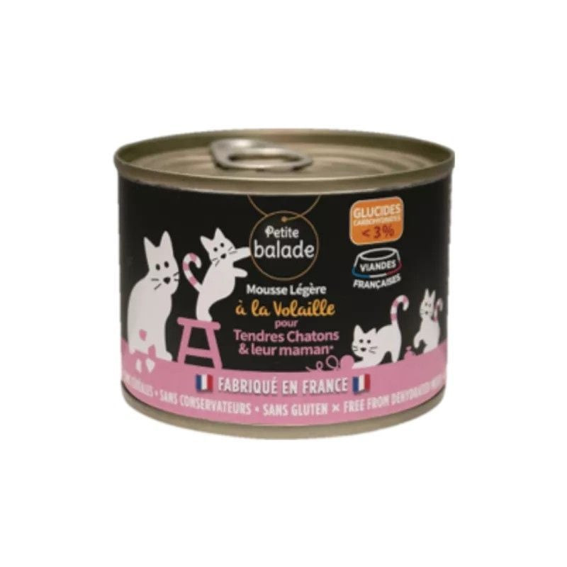 Pâtée mousse volaille Petite Balade pour chatons et mères, boîte 200g noire avec chats blancs, sucet