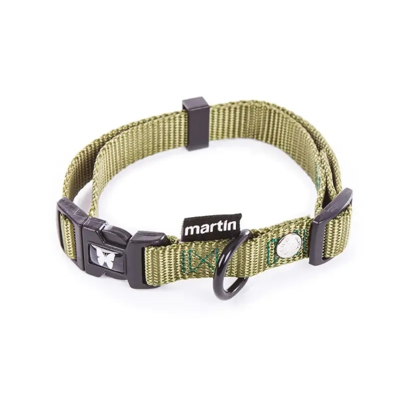 Gros plan sur les détails du collier nylon kaki Martin Sellier 1143644 : boucle rapide noire avec lo