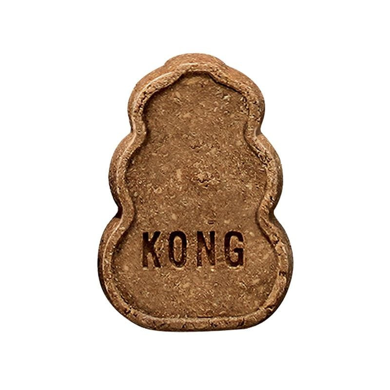 Gros plan sur une friandise foie KONG marron en forme de KONG avec logo embossé, surface texturée su
