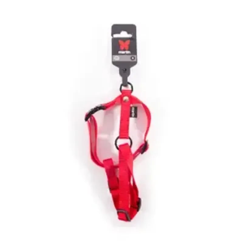 Harnais nylon rouge Martin Sellier taille S suspendu sur support cartonné avec logo, présentant sang