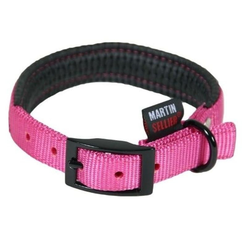 Gros plan sur collier chien Martin Sellier rose avec intérieur rembourré et boucle noire.