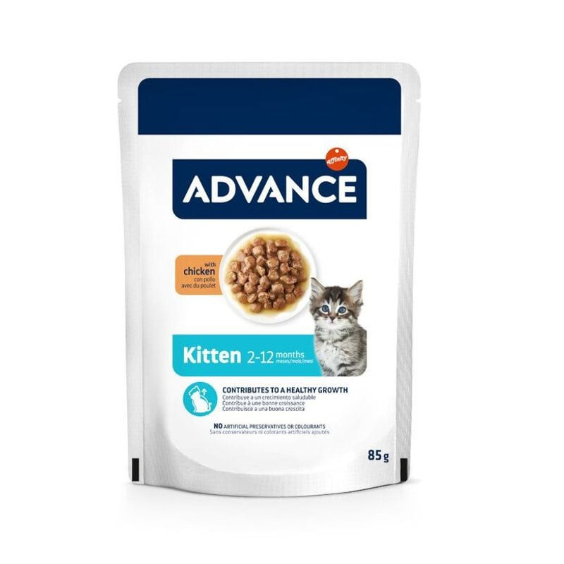 Packshot de la pâtée pour chaton au poulet Advance 85g, vue de face avec étiquette.
