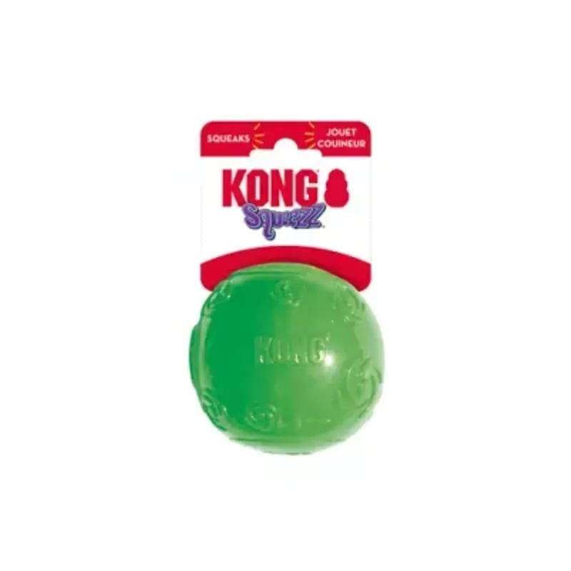 Jouet KONG Squeezz Ball taille L pour chien en rouge sur fond blanc, montrant la surface texturée an