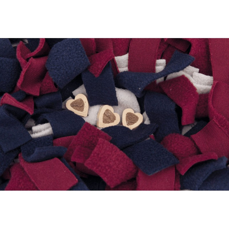 Close-up of the Trixie Snuffle Mat's edge stitching and non-slip base for stability.